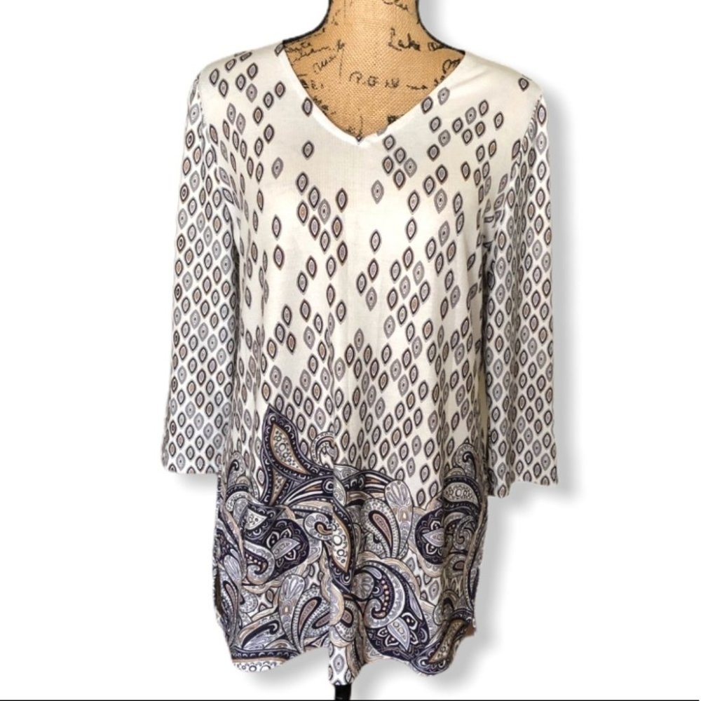 {Chico’s} Paisley Print V neck Top